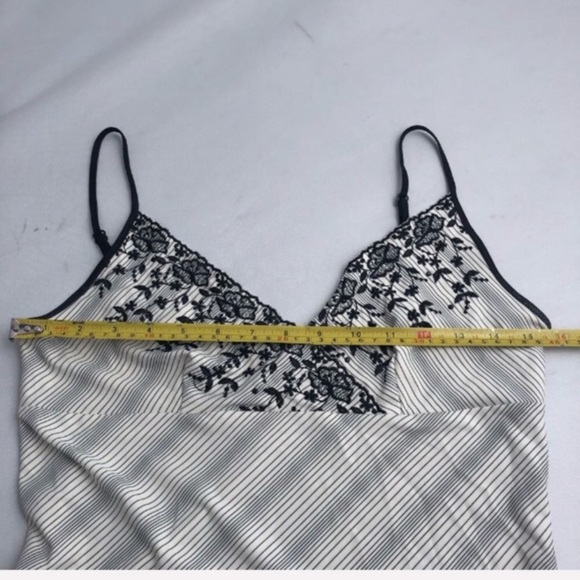 Express Y2K black and cream sequin adjustable strap camisole top - Picture 7 of 8